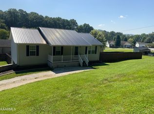 785 Butter And Egg Rd, Jacksboro, TN 37757