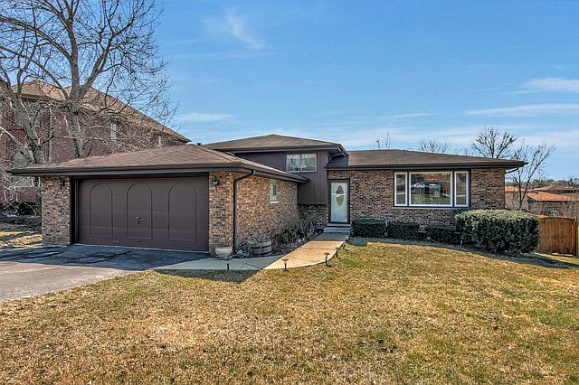1st image of 8607 W 98th Pl