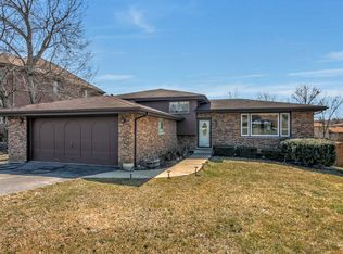 8607 W 98th Pl, Palos Hills, IL
