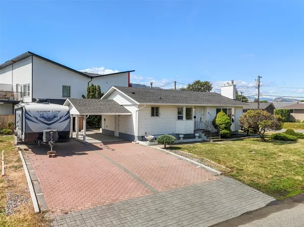 971 Kirkland Pl, Kamloops, BC V2B 3Y7