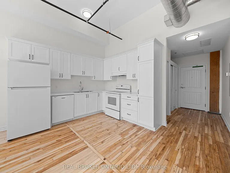 150 Mill St #212 — Photo 7