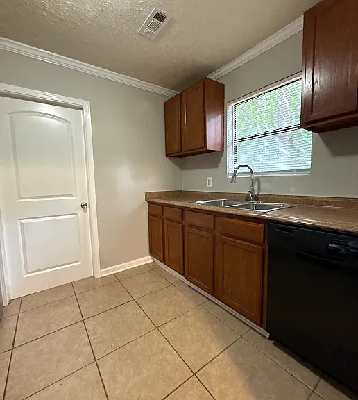 3862 Shane Ct — Photo 5