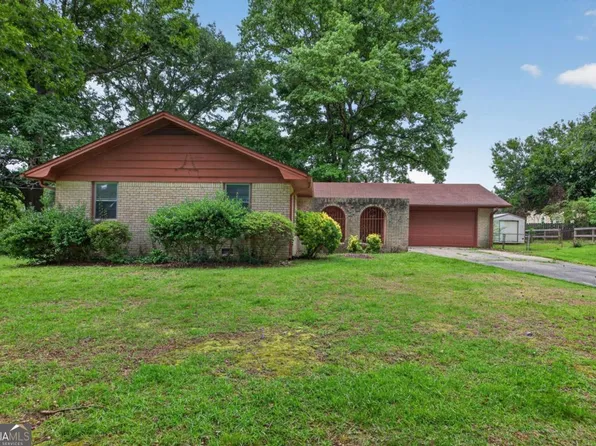 1681 W Kellogg Cir, Douglasville, GA 30134