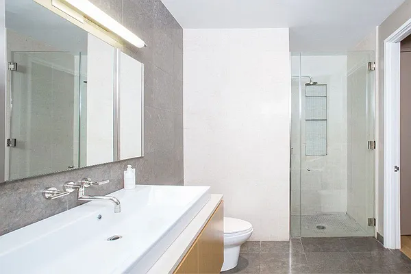 Rented by iAdvise Real Estate LLC | media 20