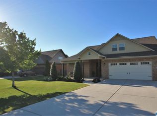 25 Nicole Dr, Decatur, AL 35603