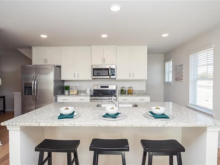 4553 High Ridge Ct — Photo 8