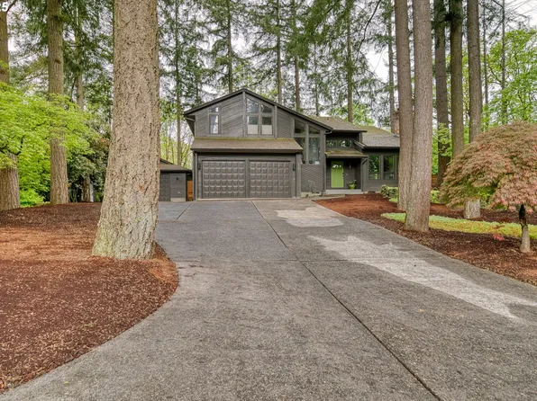 215 Madrona Ct, Saint Helens, OR 97051