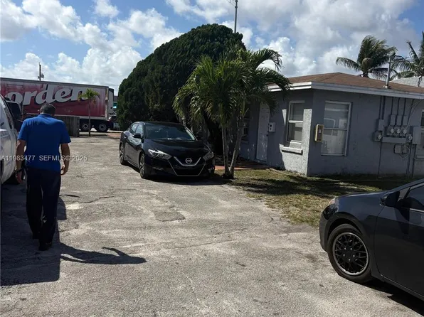 300 NW 16th St #5, Fort Lauderdale, FL 33311