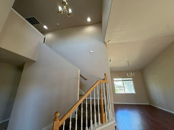 3rd image of 9640 Richlyn Way
