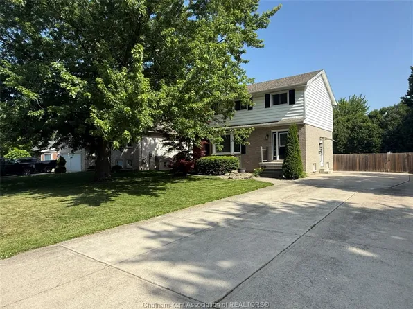 206 Turnbull Ave, Chatham Kent, ON N8A 2M9