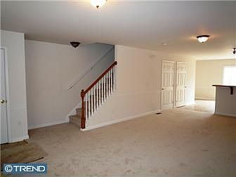 5th image of 10 Lower Oak St