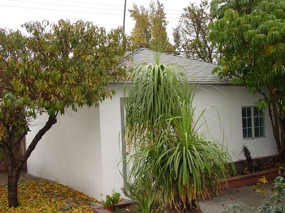 4th image of 1836 N San Antonio Ave