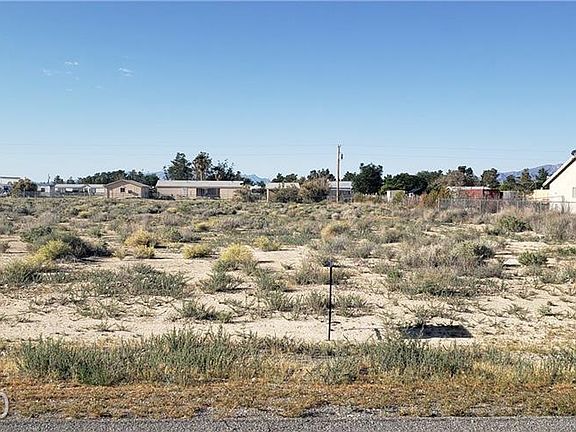5th image of 3331 E Navajo Blvd