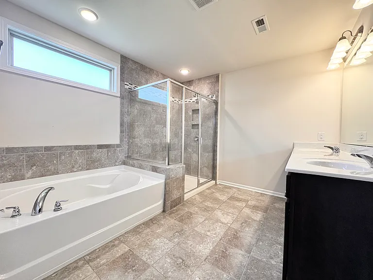 10428 Honeyfur Ct — Photo 17