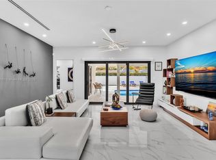 1940 NE 197th Ter, N Miami Beach, FL 33179