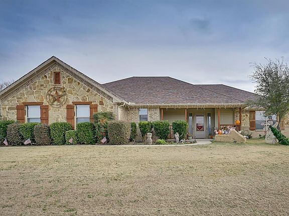 2nd image of 144 Miramar Cir