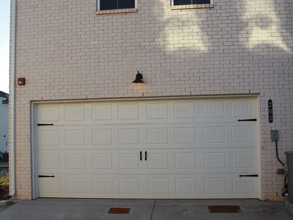 1st image of 204 Douglas Bend Rd #205