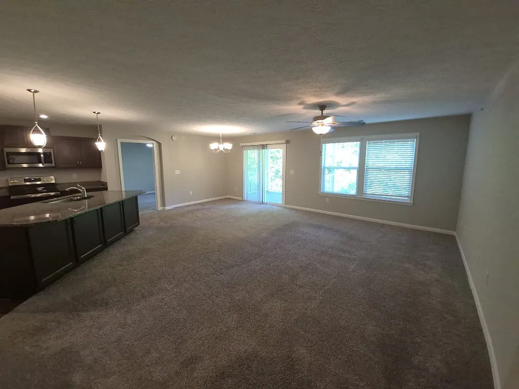 4329 Value Springs — Photo 4