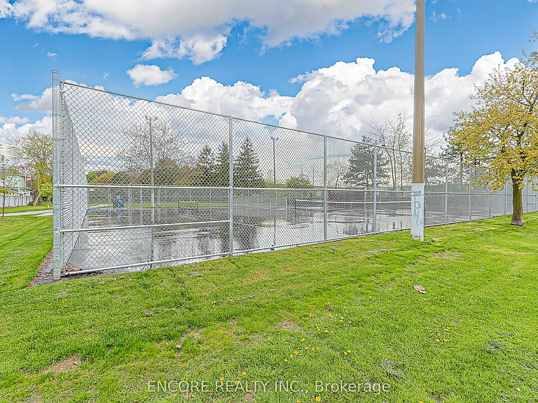 10 Carnation Ave #8 — Photo 18