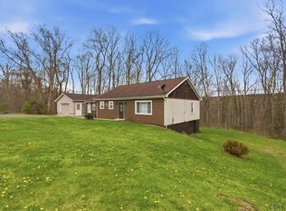 4112 Dark Shade Dr, Windber, PA 15963