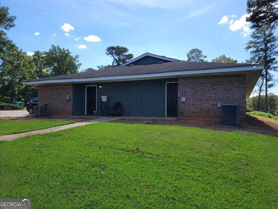 424 Highway 211 NW #D
