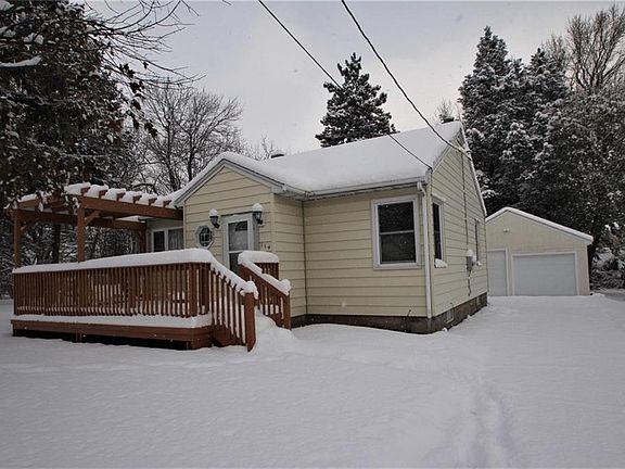 2nd image of 114 Rose Dr