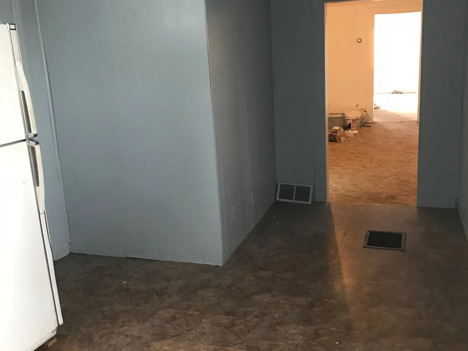 3 bed, 2000 sqft, $1,350 — Photo 4