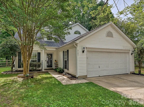 9207 Kimmel Ln, Charlotte, NC 28216