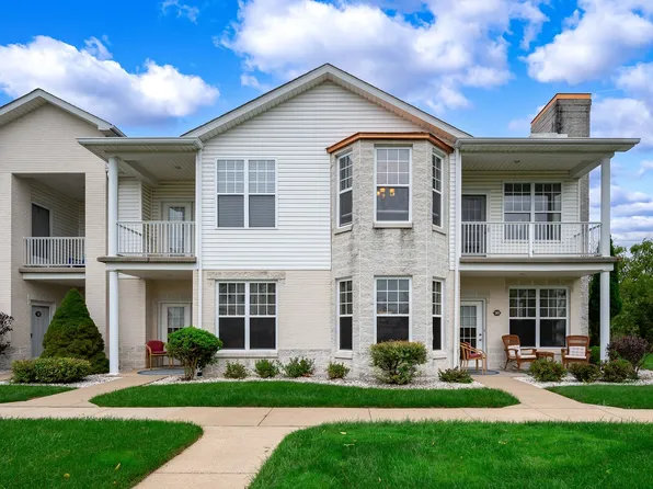 242 Adams Pointe Blvd Unit 10, Mars, PA 16046