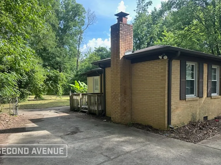 239 Lake Drive Cir NE — Photo 2