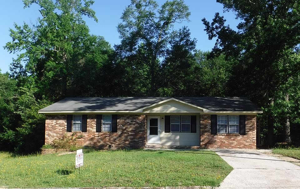 1st image of 2740 Antler Dr W