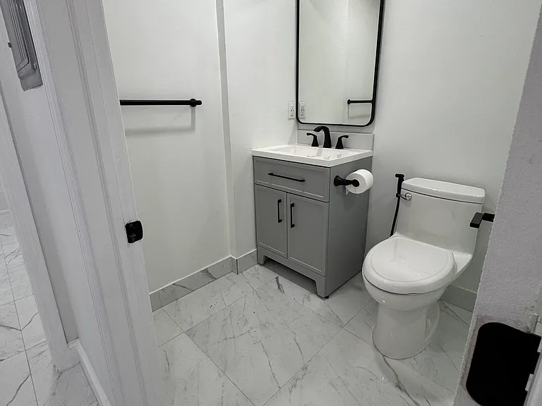 2194 W 60th St #22205 — Photo 10