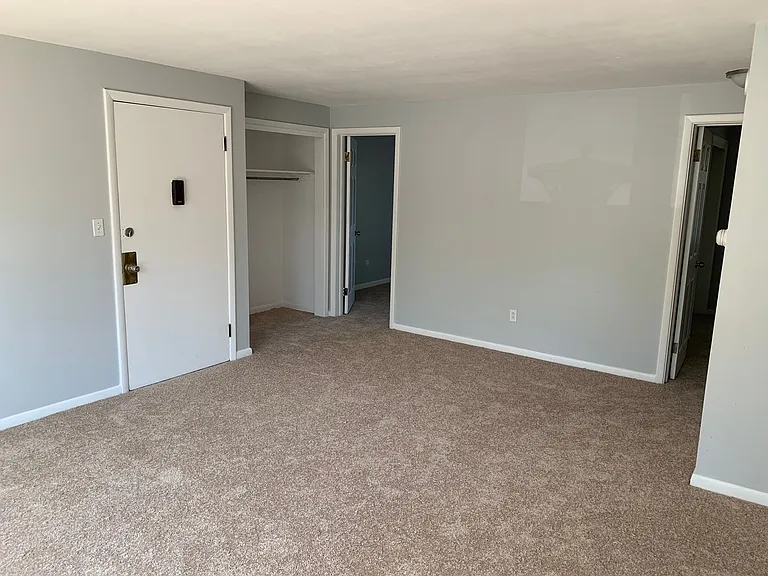 Kensington Apartments — Photo 9