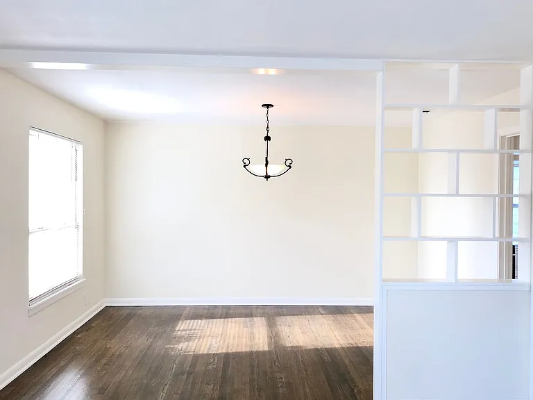 210 Laddie Pl — Photo 2