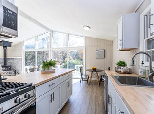 21 Brookfield Ln, Center Barnstead, NH 03225