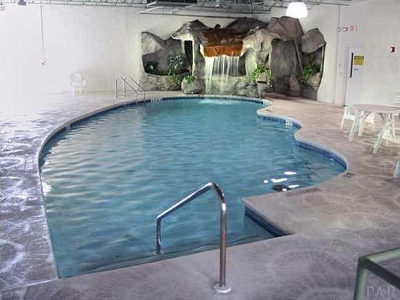 4th image of 224 E Garden St APT 405