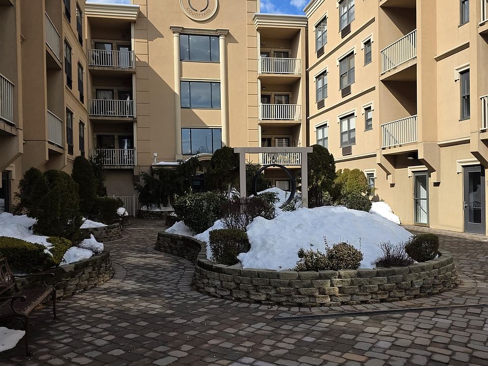 1st image of 8915 Bergenwood Ave Unit 8