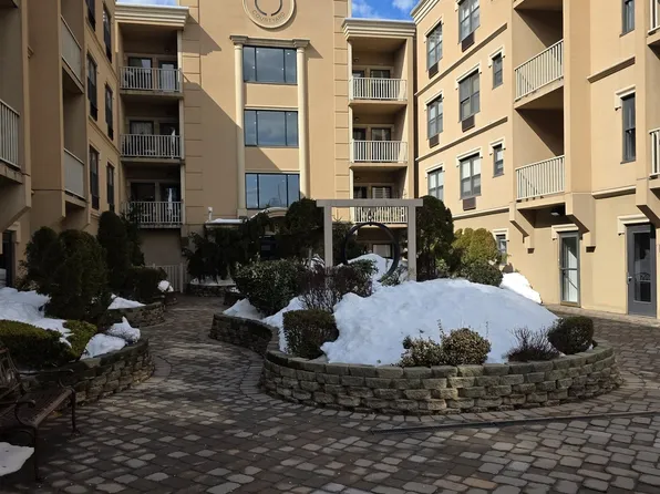 8915 Bergenwood Avenue image 1 of 20