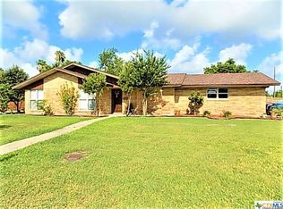 607 Kate St, Refugio, TX 78377