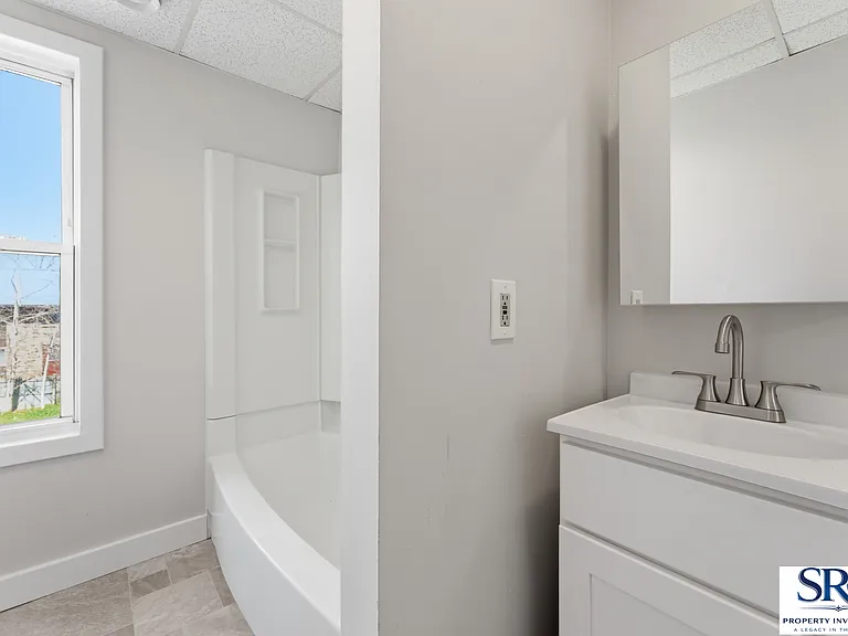 12 Hanover St #2 — Photo 16