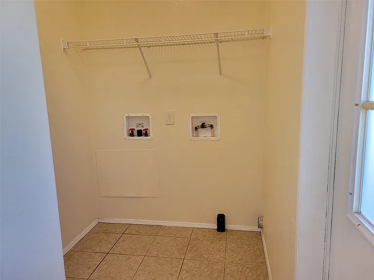 101 Heather Cv — Photo 11
