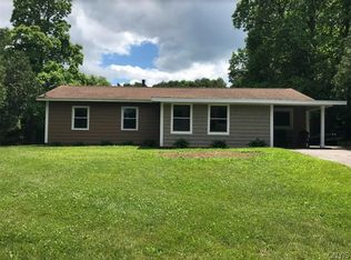 7110 Lorraine Dr, Canastota, NY 13032
