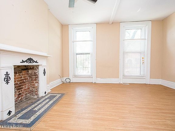 5th image of 1033 S Brook St