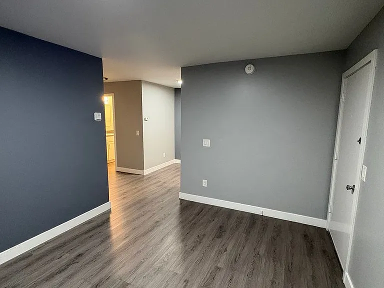4999 Sterling Ct — Photo 4