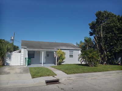 522 W 3rd St, Riviera Beach, FL, 33404