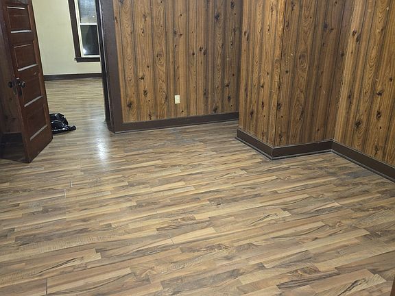 3rd image of 323 Cumberland St #3RF
