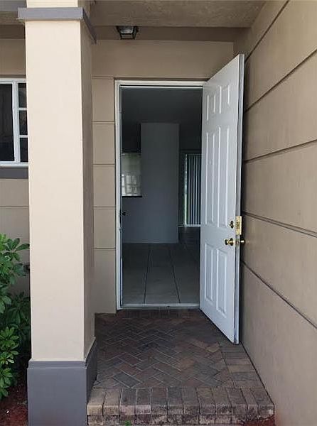 1st image of 970 Abaco Ln