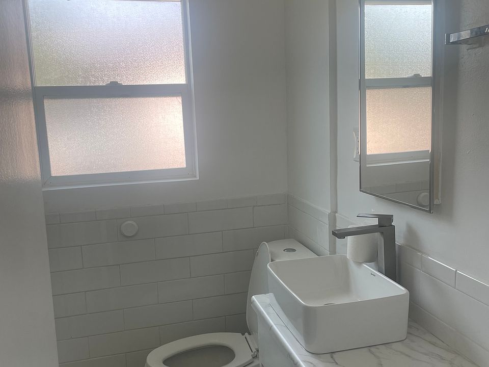 1 bathroom/shower