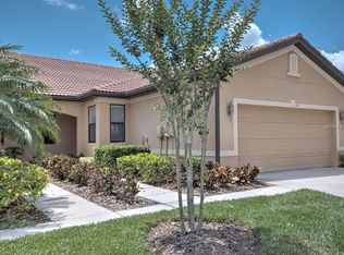 105 Shell Falls Dr, Apollo Beach, FL 33572