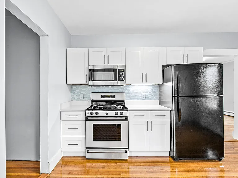 21 Berry St #2 — Photo 1